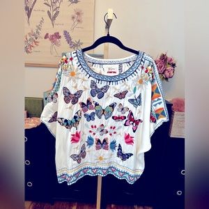 Gorgeous Embroidered Biya Johnny Was butterfly top. Perfect Condition.